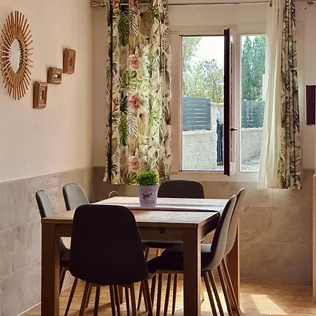 بيت للعطل A Babor - 20805